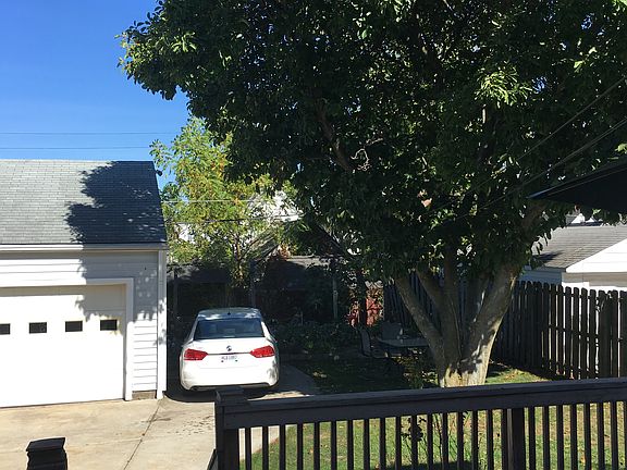 4th image of 3018 Wellington Ave