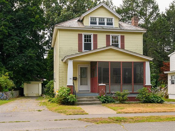 4th image of 136 Oak Grove Avenue