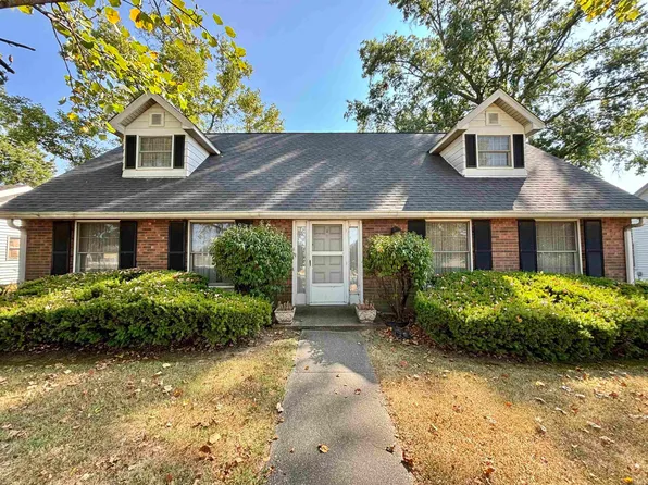 303 W Wolfe St, Sullivan, IN 47882