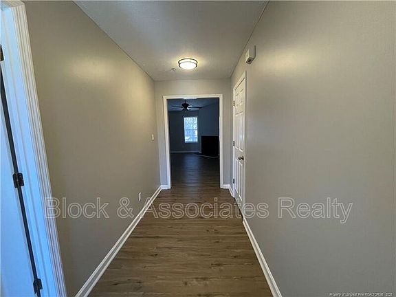 4th image of 267 Waterdown Dr APT 11