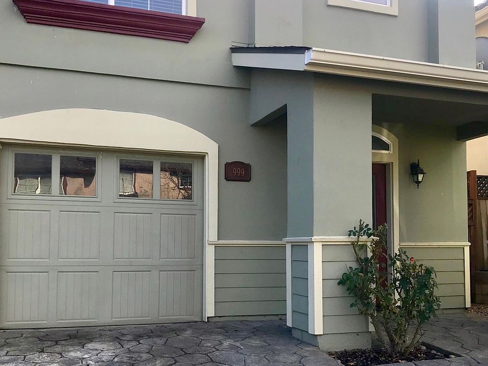 1st image of 999 La Costa Ct