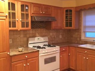 244-9 73rd Ave, Little Neck, NY 11362
