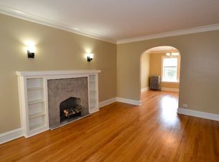 6326 N Artesian Ave APT 3, Chicago, IL 60659