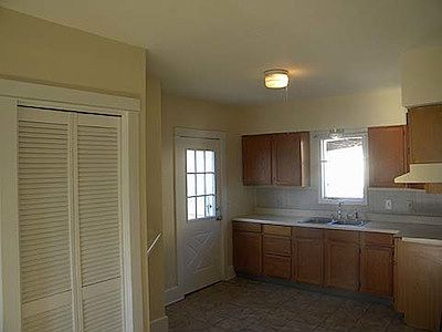 3rd image of 1058 Brownell Ave