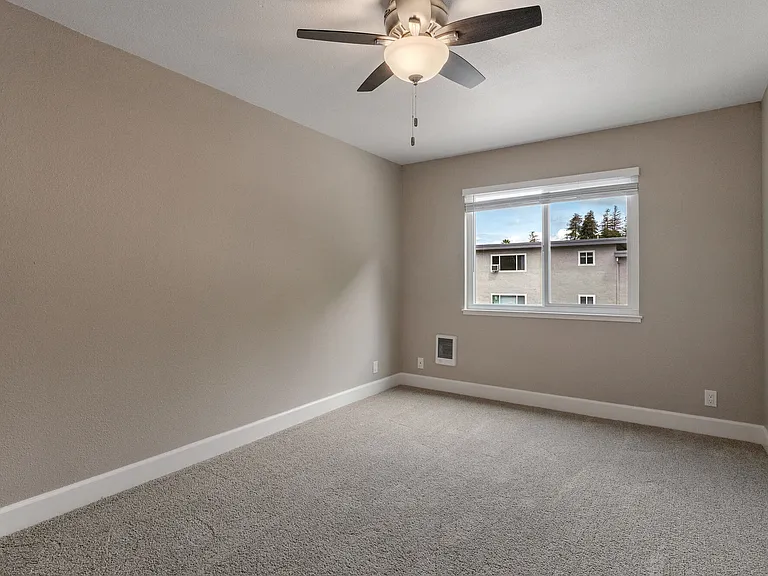 Vista Creek Apartments — Photo 55