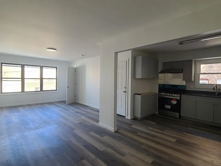 150 New York Ave #2 — Photo 1