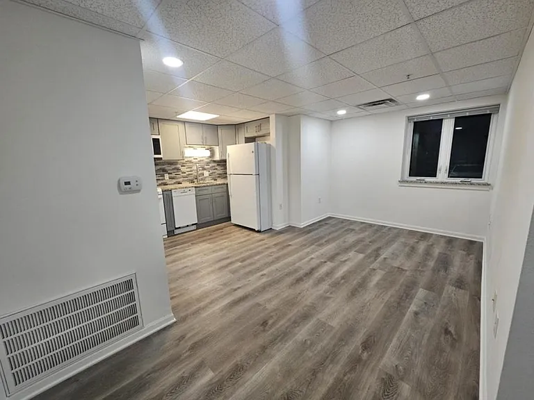 218 N Main St #1 — Photo 10