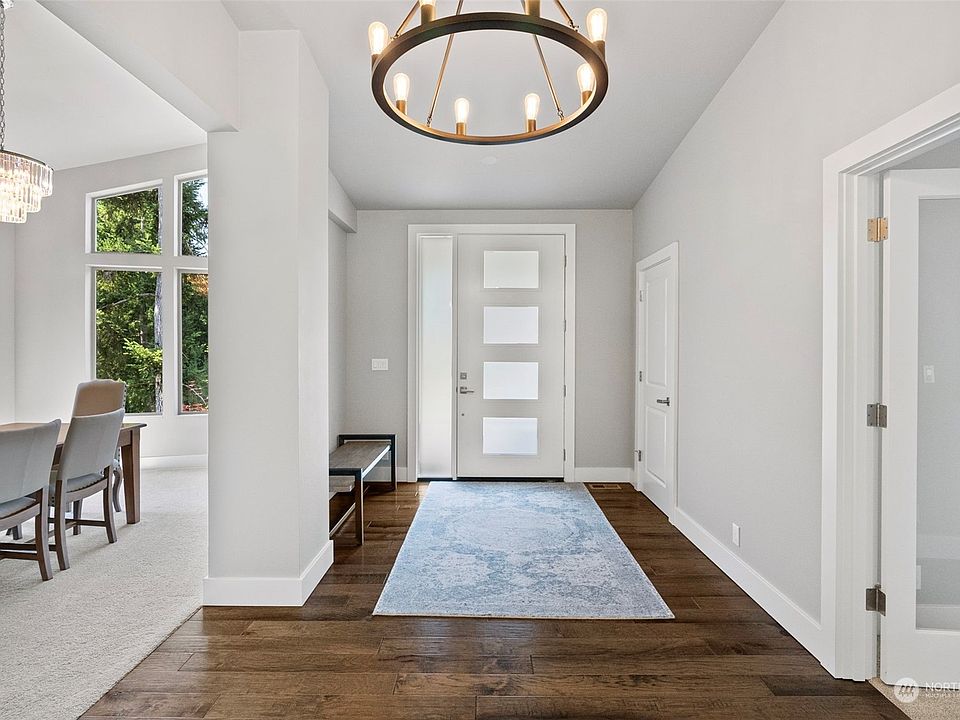 1st image of 4910 Saddleback Drive NW