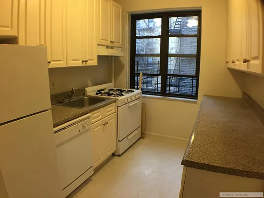 Rented by Sovereign Associates | media 30