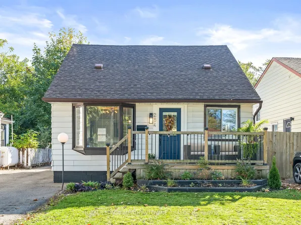 284 Ivon Ave, Hamilton, ON L8H 5T2