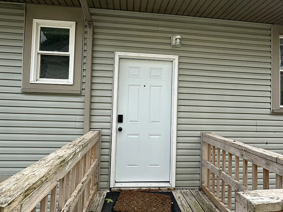 1508 E Main St #1/2