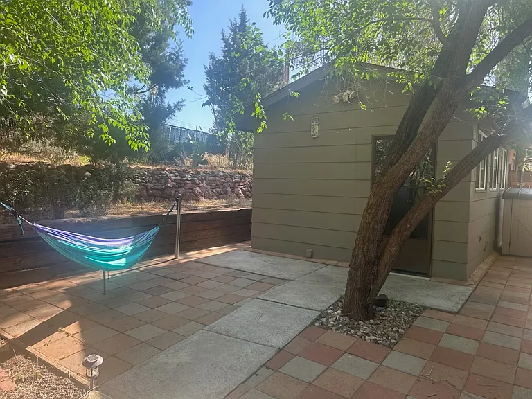 125 Rocky Rd #B — Photo 1