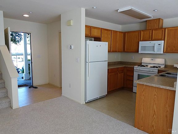 5th image of 15 Mather Court