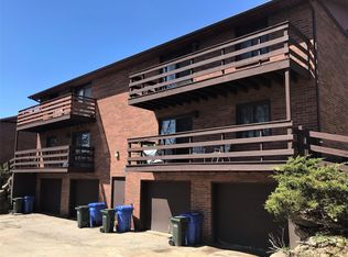 2421 Chalet Gardens Ct APT 4, Fitchburg, WI 53711