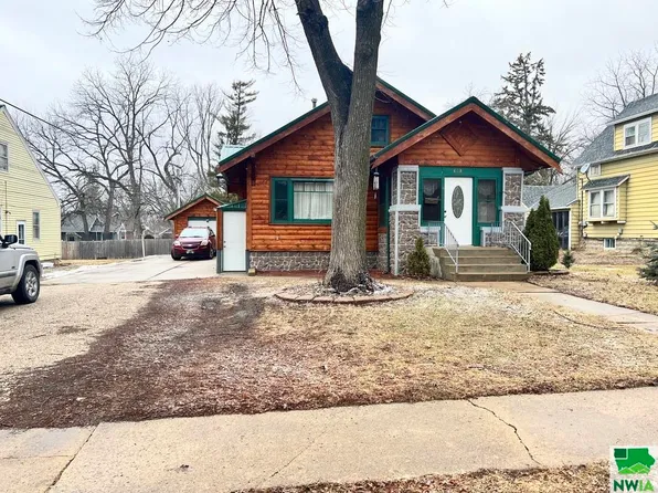 608 Vestal St, Storm Lake, IA 50588