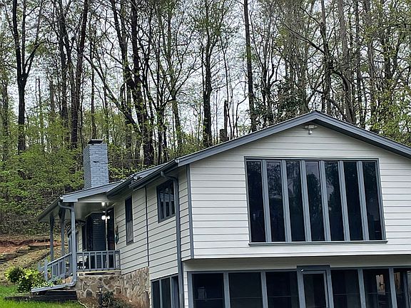 3rd image of 5205 Oak Grove Cir #A1