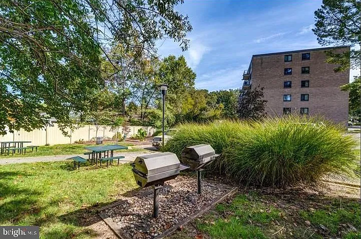600 Roosevelt Blvd #312 — Photo 41