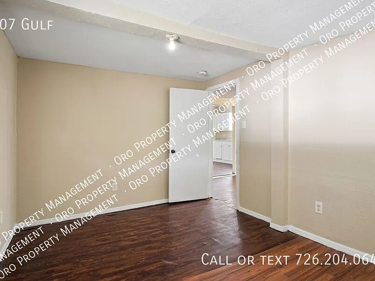 607 Gulf — Photo 7