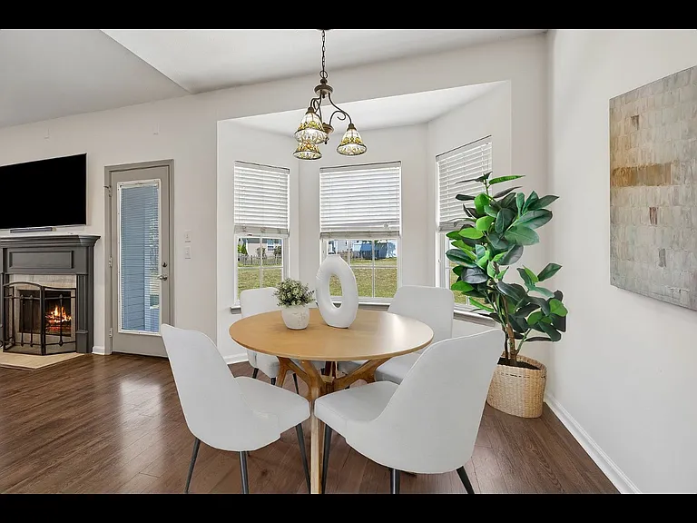 845 Kaylee Cir — Photo 7