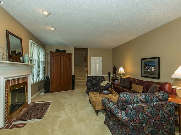 5th image of 3427 Barrington Dr
