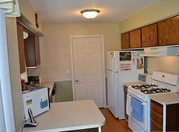 5th image of 16423 Gladiola Ave