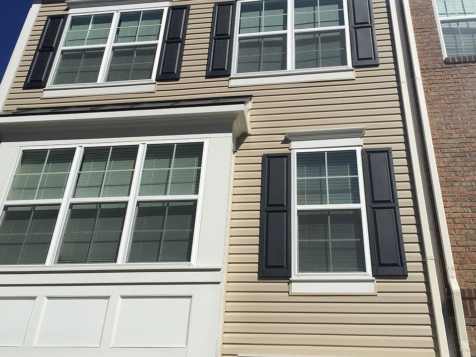 1st image of 7220 Silver Thorn Way