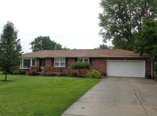 140 Meadowlane Dr, Sidney, OH 45365