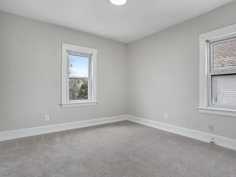 8210 Dorver Ave — Photo 13