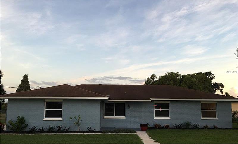 1st image of 110 Lake Sears Dr