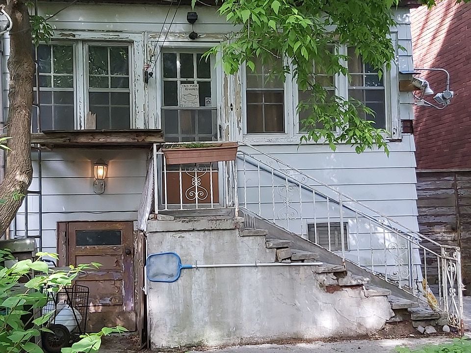 2nd image of 74 Kenilworth Ave
