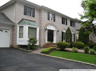 6 Jeffrey Pl, Staten Island, NY