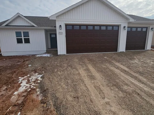 2111 White Dove Ln, Kaukauna, WI 54130
