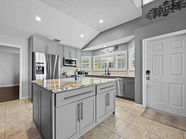 621 Ocean Dunes Cir — Photo 9
