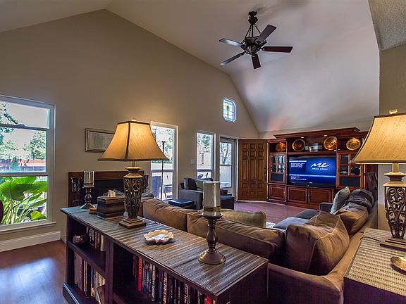 3rd image of 1138 Waterton Ln