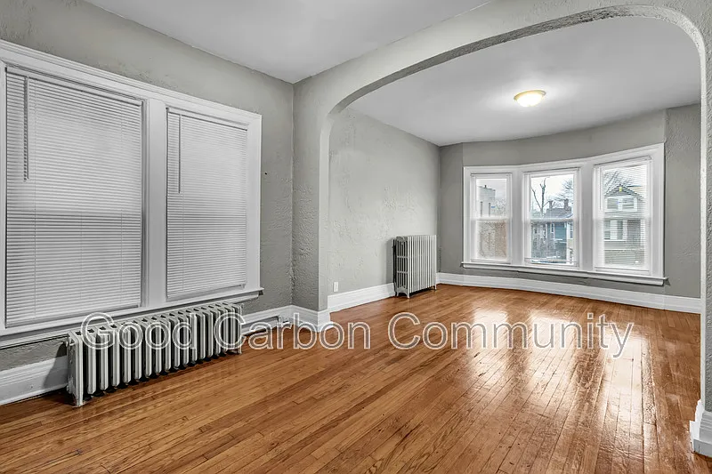135 Elmwood Ave #7