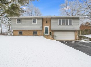 12245 W Josephine Dr, Mokena, IL 60448