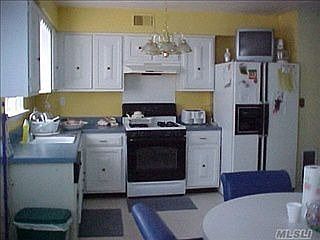 3rd image of 684 Front St APT H