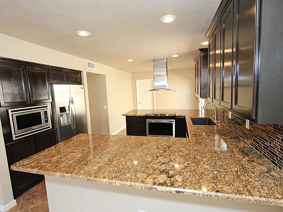 5th image of 26425 S Greencastle Dr