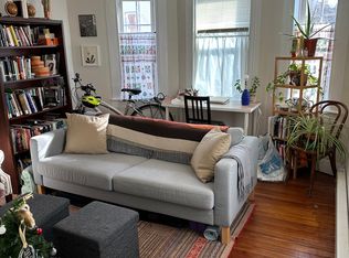 131 Penn St APT 3, Providence, RI 02909