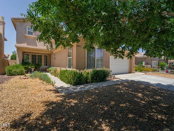 3rd image of 44643 Leslie Ct