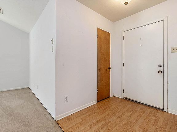 5th image of 2909 Wildflower Dr