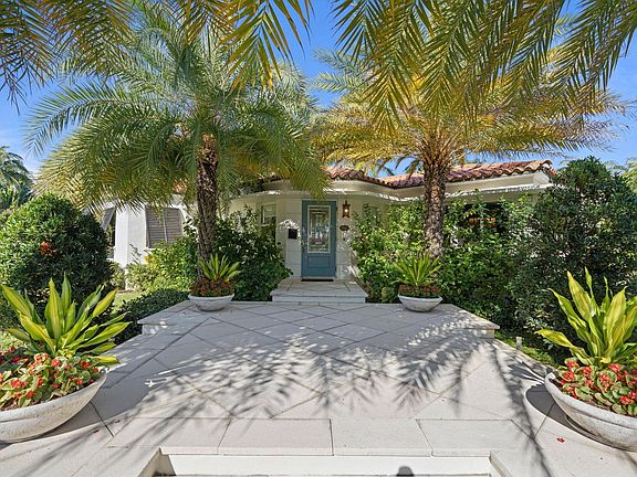 3rd image of 3001 N Flagler Dr