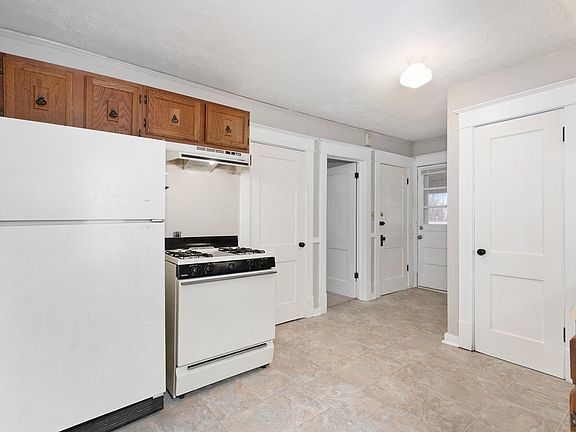 5th image of 808 Veto St NW #2