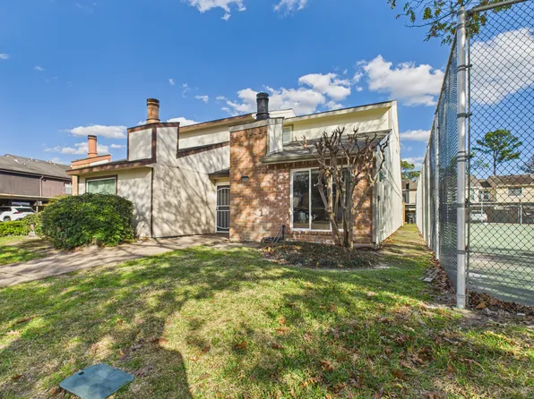 7836 Bateman Ln, Houston, TX 77088