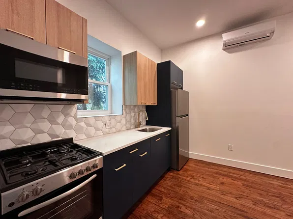 48 Bergen Avenue image 1 of 12