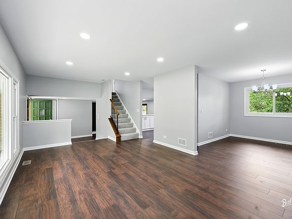 4th image of 311 Greentree Pkwy