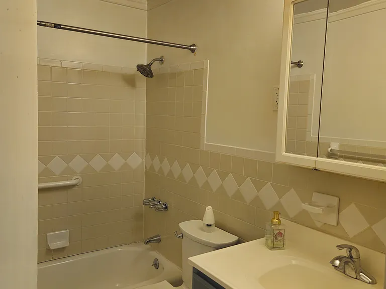 366 Hoover Ave #119 — Photo 10