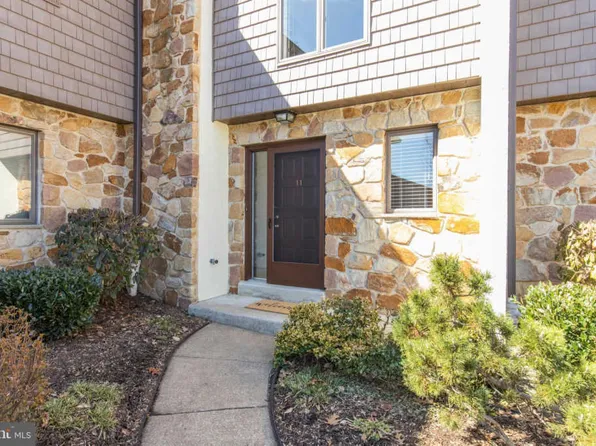11 Eagleview Dr, Newtown Square, PA 19073