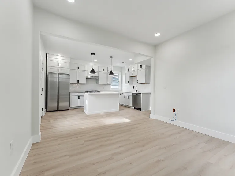 47 Brackett St #3 — Photo 5