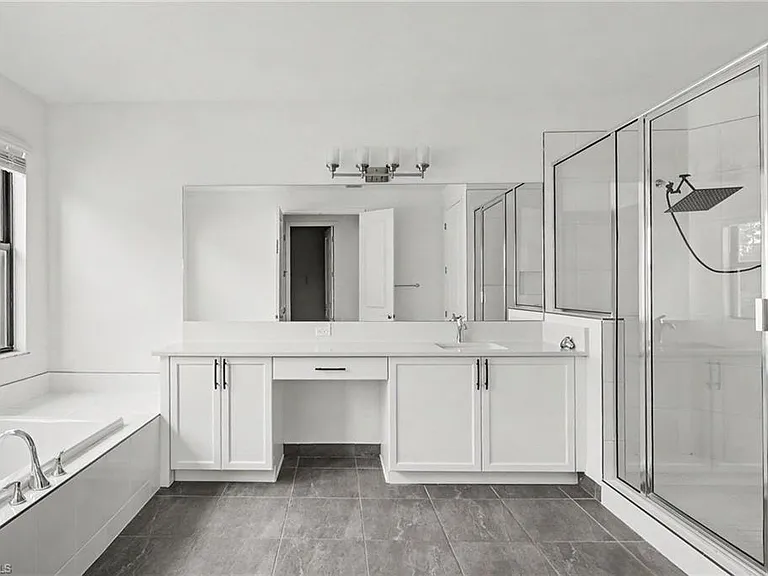12762 Woodbury Dr — Photo 16